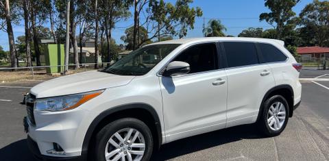 Toyota KLUGER 2015