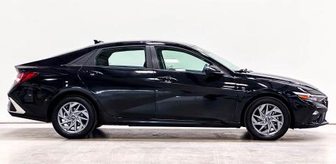 Hyundai Elantra 2024