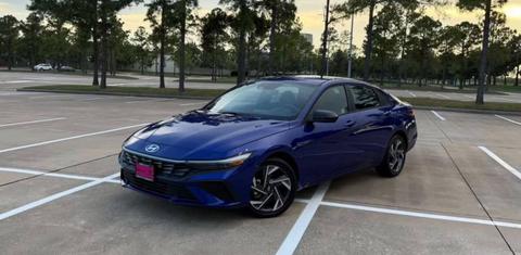 Hyundai Elantra Hybrid 2025