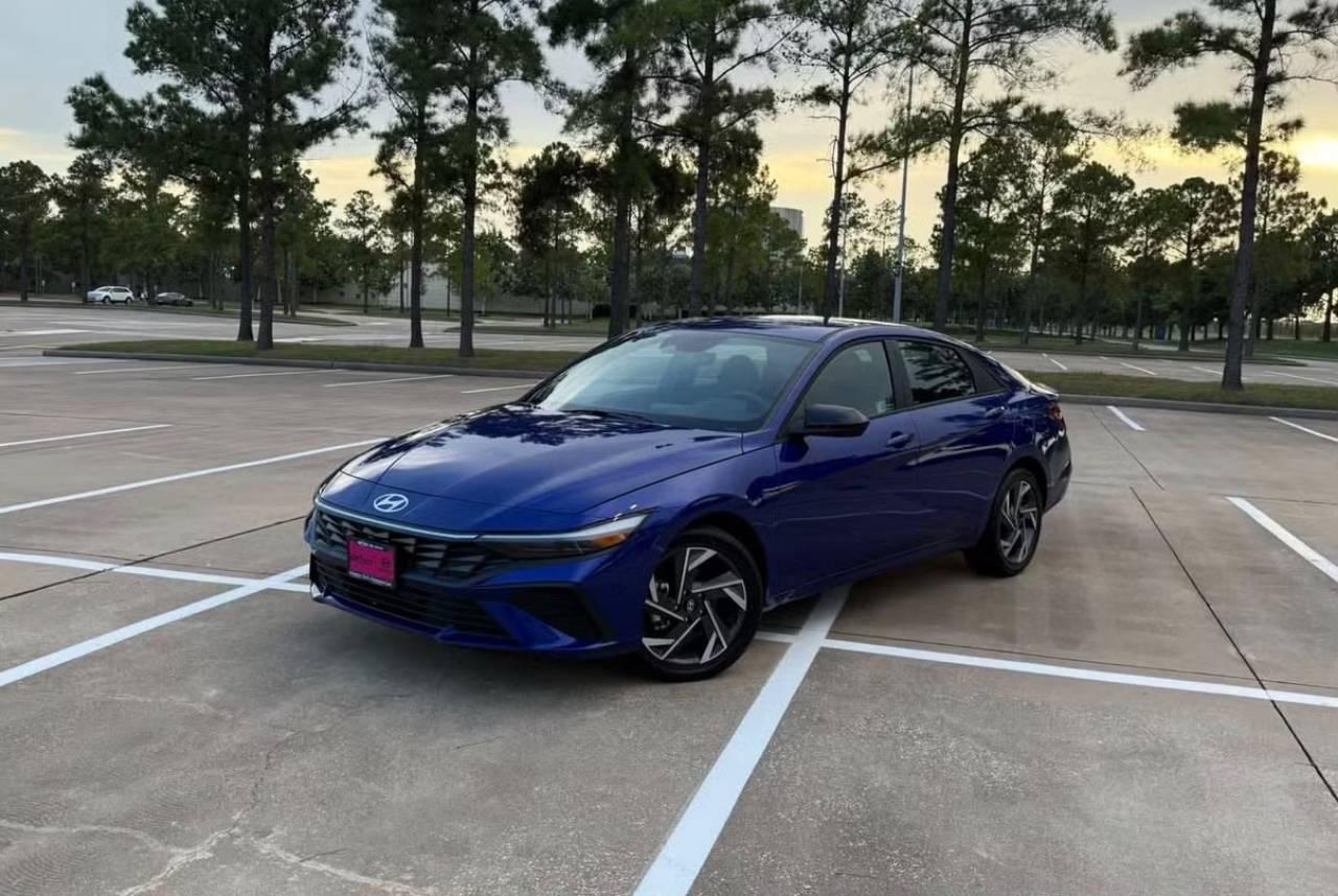 Hyundai Elantra Hybrid 2025 in Houston, TX