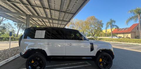 Land Rover Defender 2026
