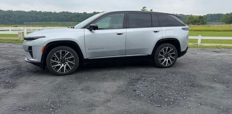 Jeep Wagoneer S 2025