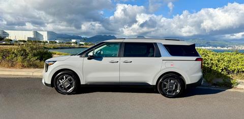 Kia Carnival Hybrid 2026