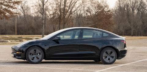Tesla Model 3 2023