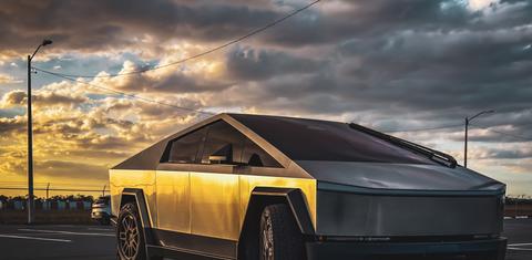 Tesla Cybertruck 2025
