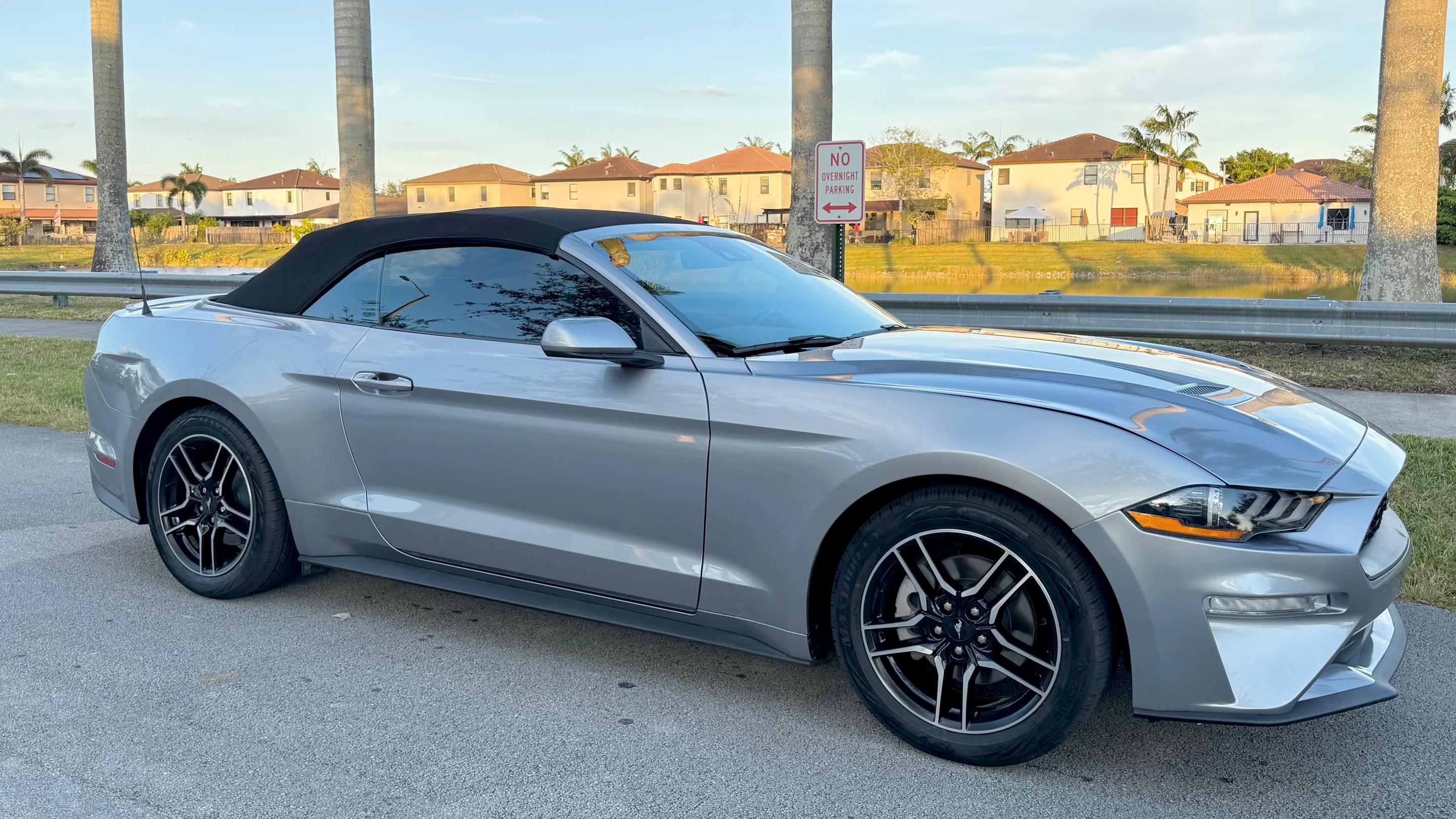 Ford Mustang 2021 in Miami, FL