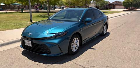 Toyota Camry Hybrid 2026