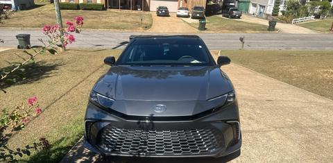 Toyota Camry Hybrid 2026