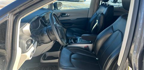 Chrysler Pacifica 2023