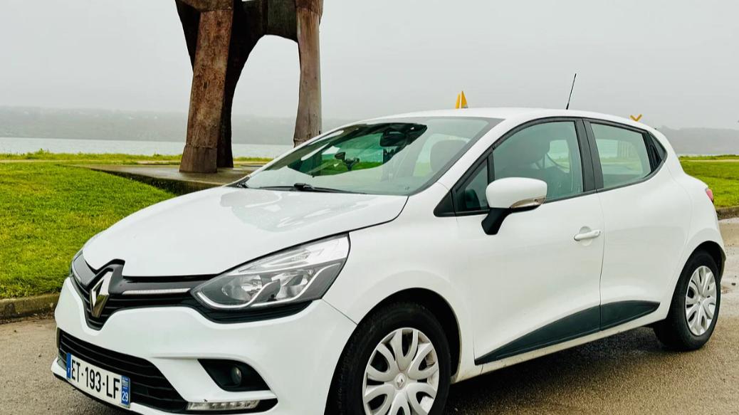 Renault CLIO IV SOCIETE 2018 in Brest