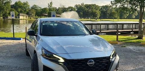 Nissan Altima 2024