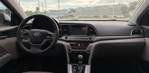 Hyundai Elantra 2017