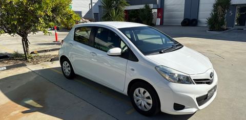 Toyota YARIS 2014