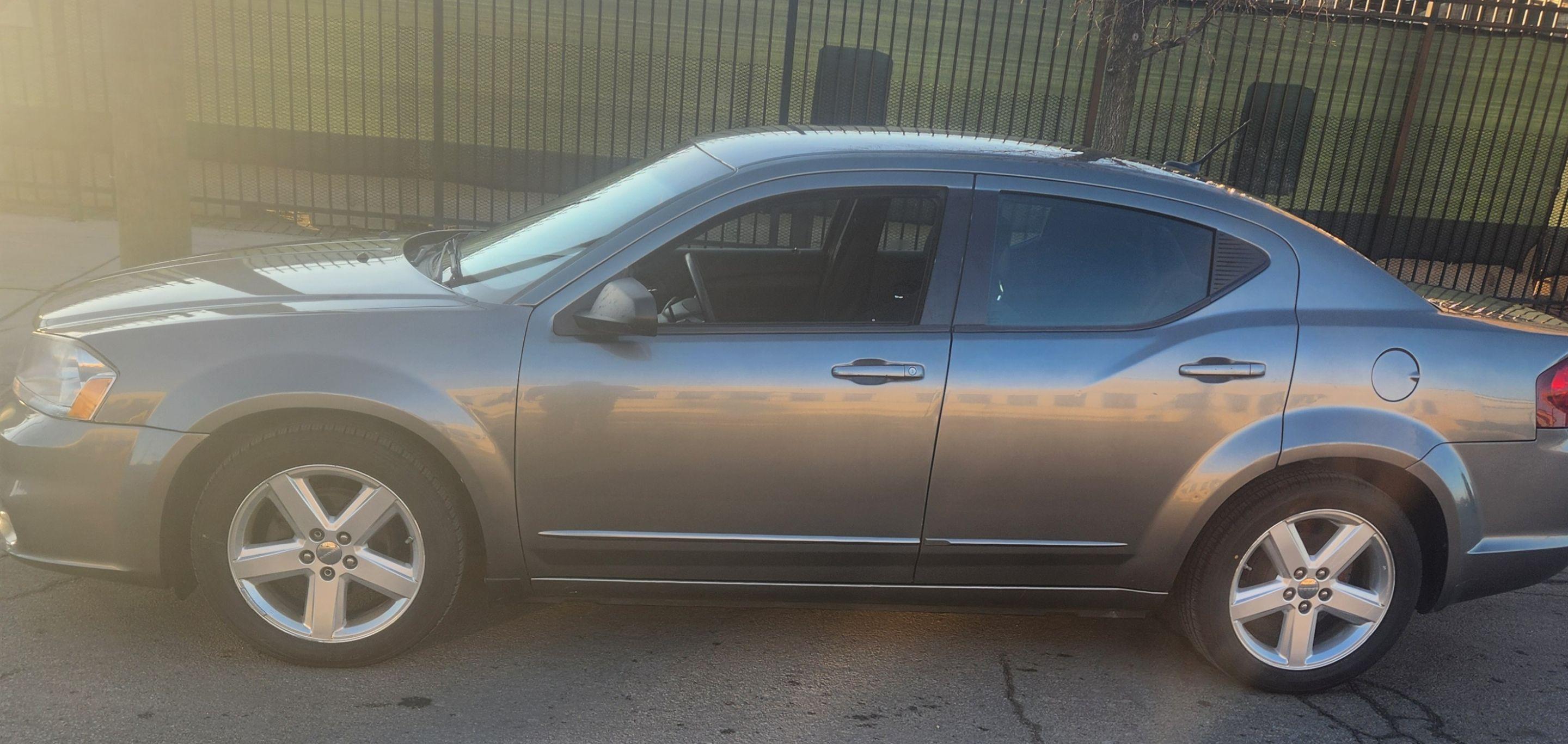 Dodge Avenger 2013 in Chicago, IL
