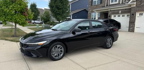 Hyundai Elantra 2024