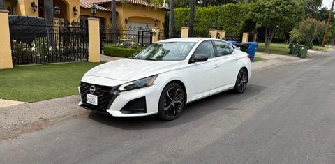 Nissan Altima 2025
