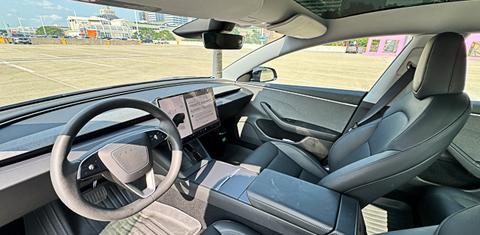 Tesla Model 3 2025