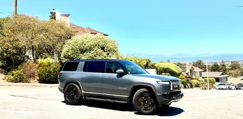 Rivian R1S 2023