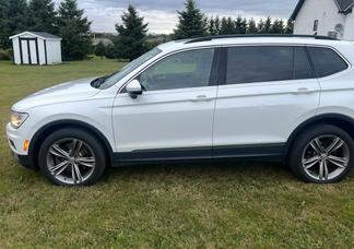 Volkswagen Tiguan car