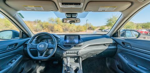 Nissan Altima 2025