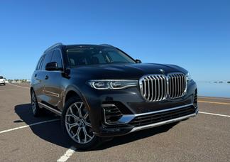 BMW X7 car