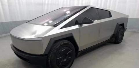 Tesla Cybertruck 2026