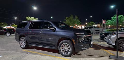 Chevrolet Suburban 2025