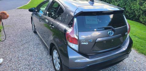 Toyota Prius c 2017
