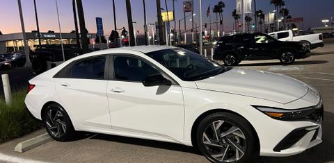Hyundai Elantra 2025