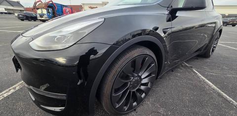 Tesla Model Y 2024
