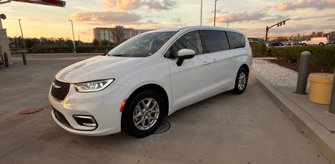 Chrysler Pacifica 2023
