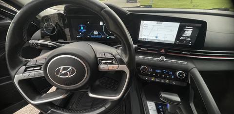 Hyundai Elantra 2023