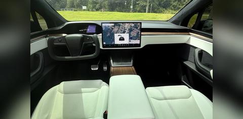 Tesla Model X 2022