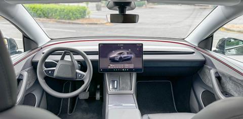 Tesla Model Y 2026