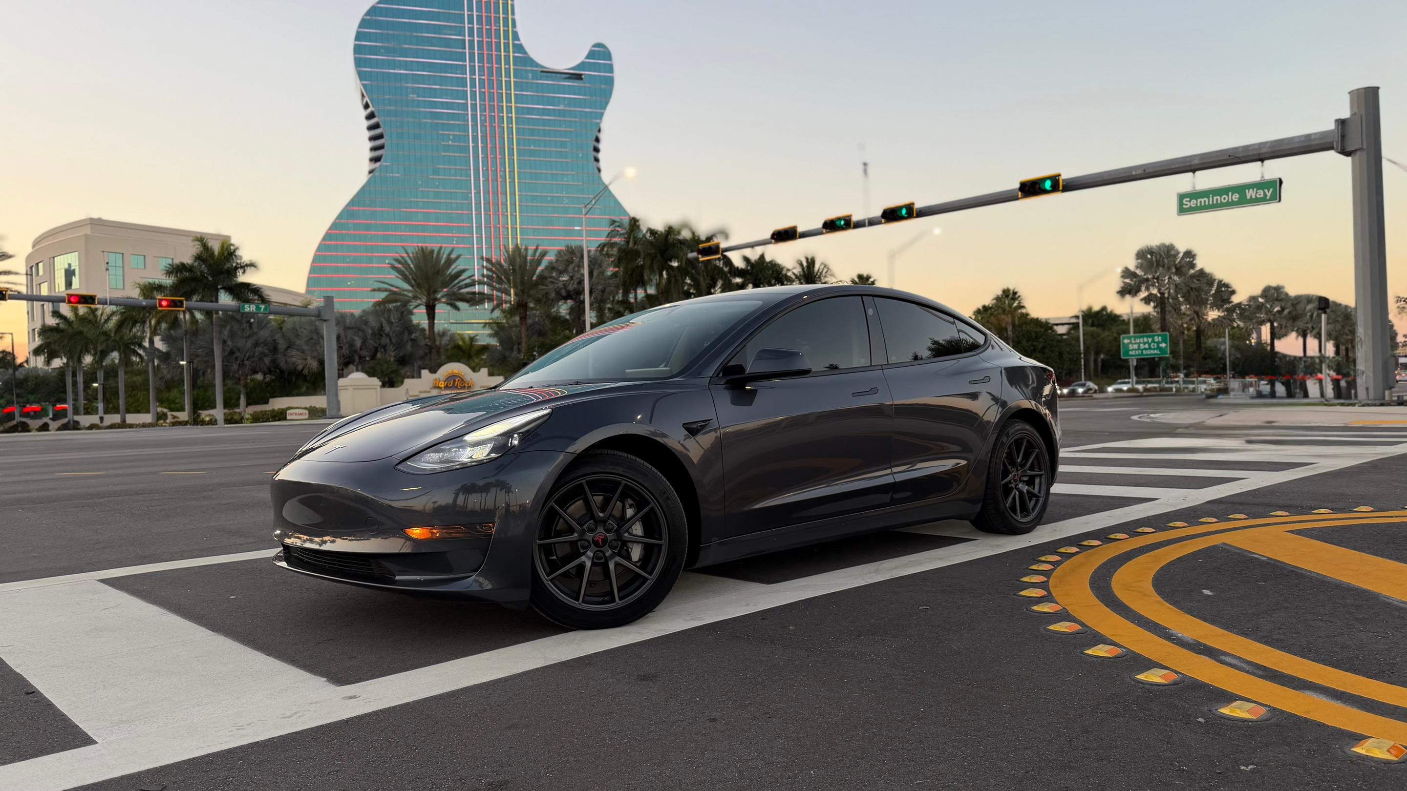 Tesla Model 3 2023 in Miami, FL