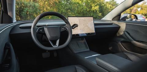 Tesla Model 3 2024