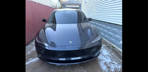 Tesla Model 3 2024