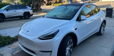 Tesla Model Y 2023