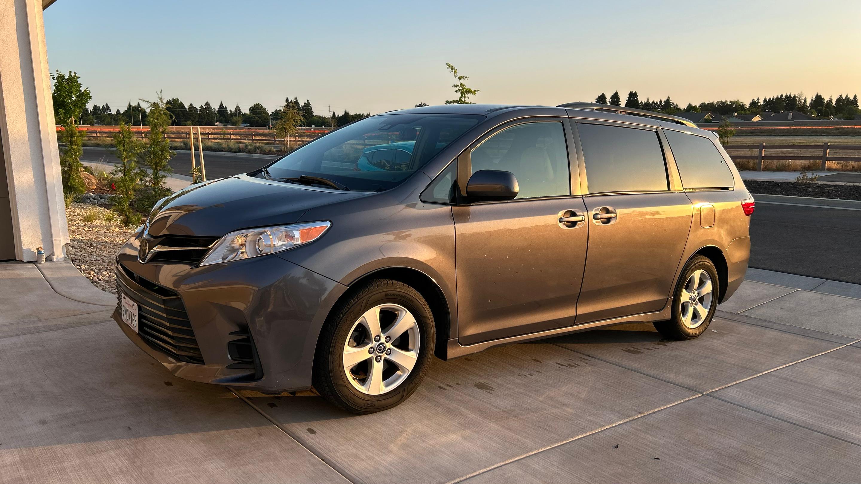 Toyota Sienna 2018 in Elk Grove, CA