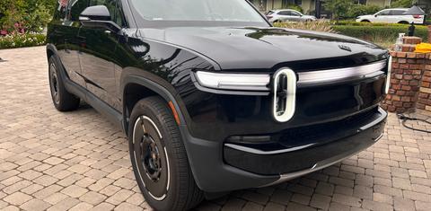 Rivian R1S 2025