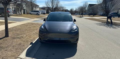 Tesla Model Y 2025
