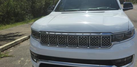 Jeep Grand Wagoneer 2023