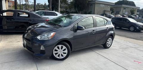 Toyota Prius c 2014