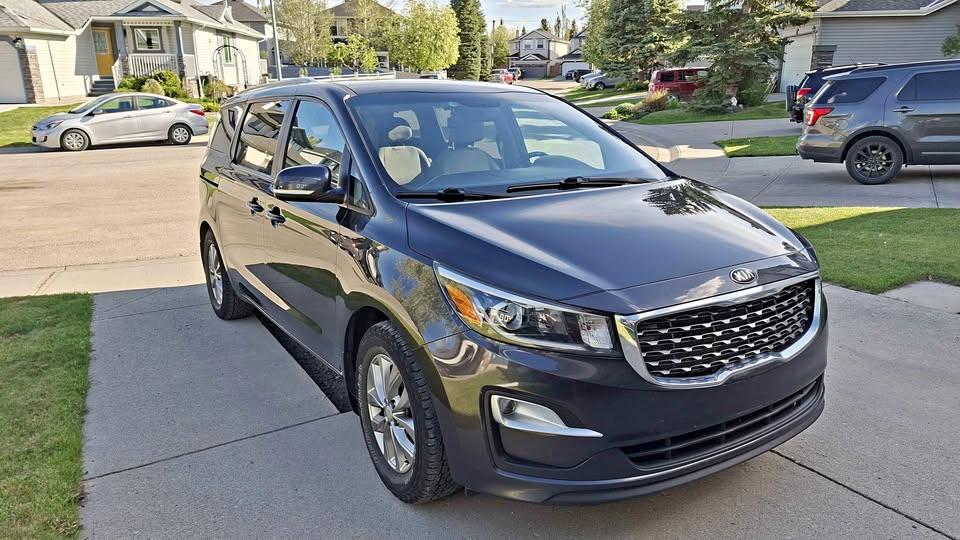 Kia Sedona 2019 in Calgary, AB