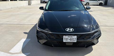 Hyundai Elantra 2024