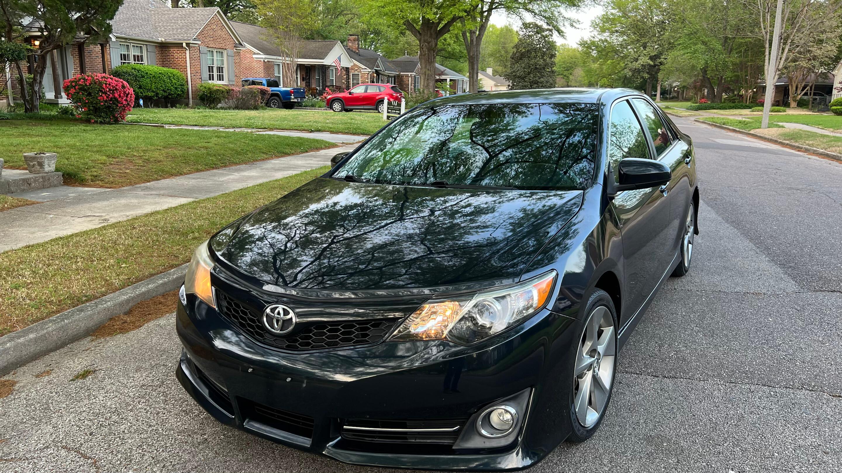 Toyota Camry 2014 in Memphis, TN