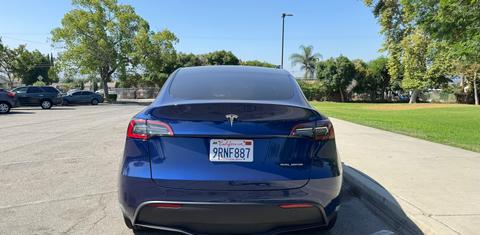 Tesla Model Y 2025
