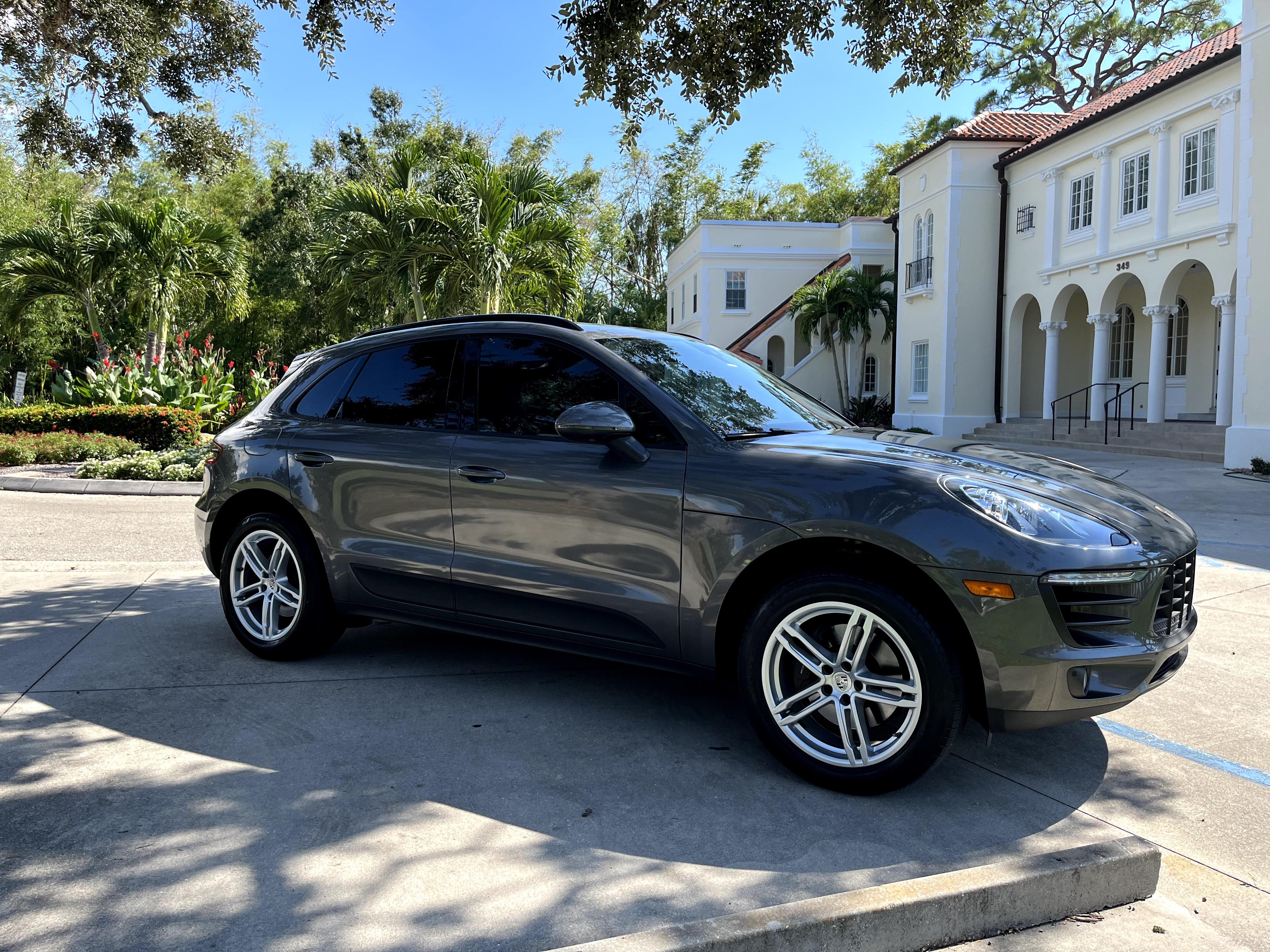 Porsche Macan 2018 in Sarasota, FL