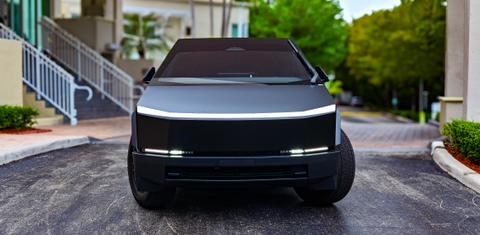 Tesla Cybertruck 2025