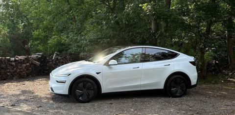 Tesla Model Y 2026